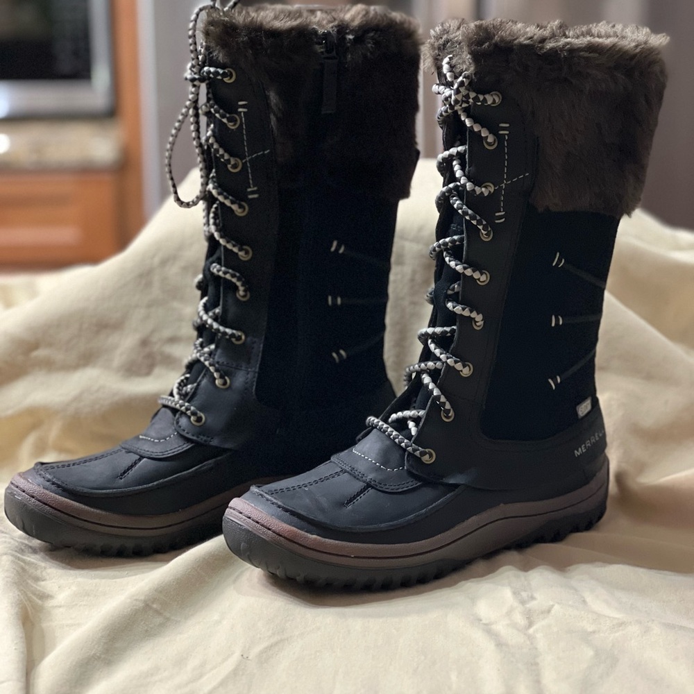Women’s Merrell brand snow boots